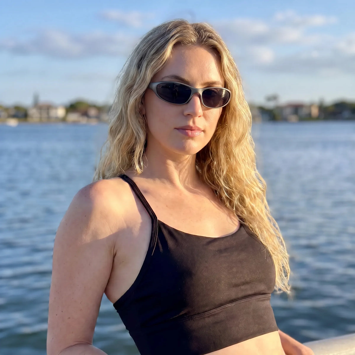 T Back Sports Bra — Medium Support